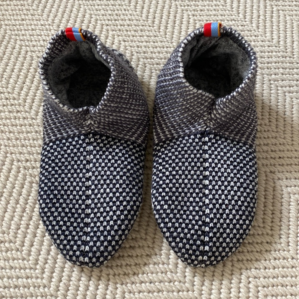 NWOT Bombas Women’s Gripper Slipper - Size S